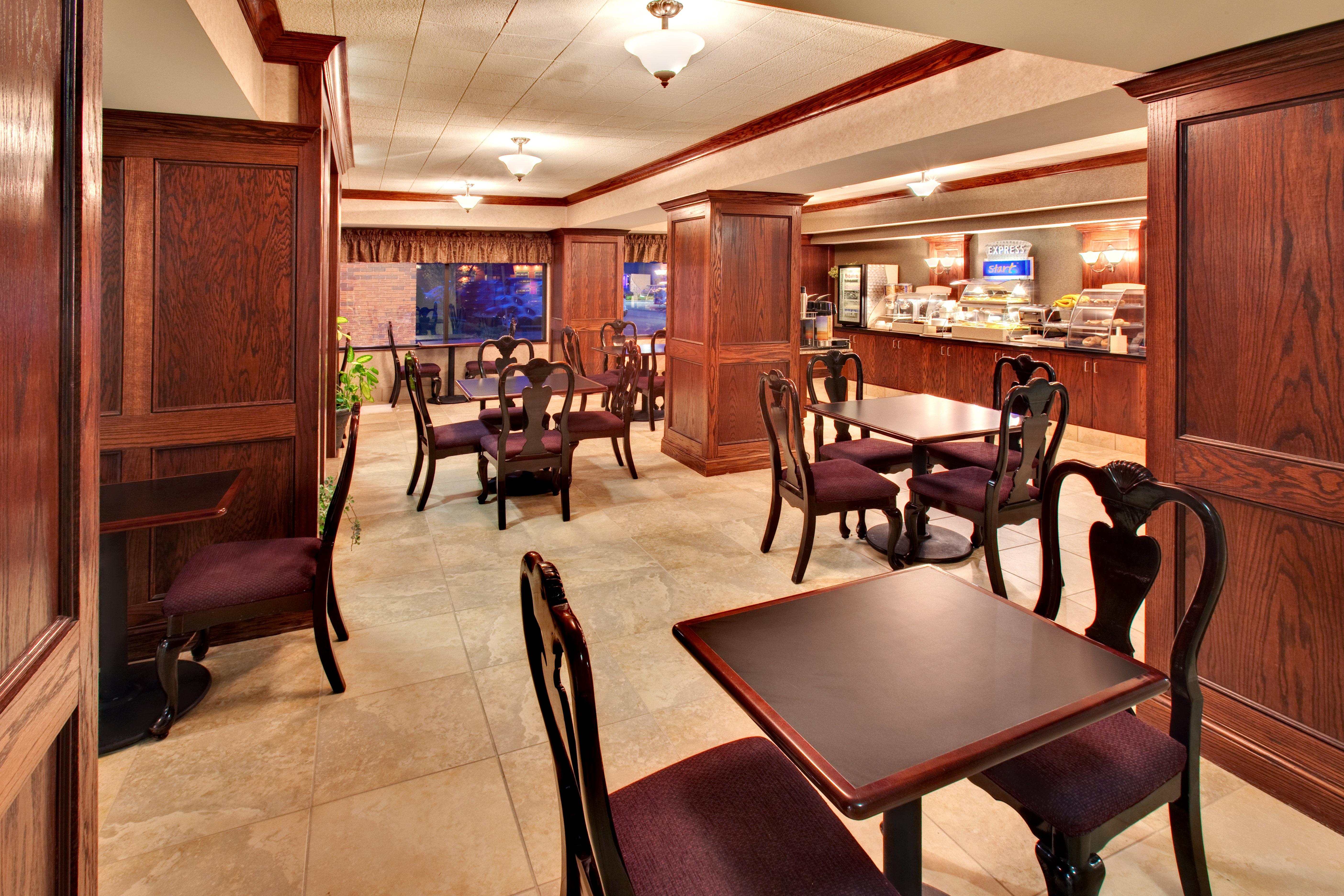 Best Western Watertown Inn & Suites Eksteriør bilde