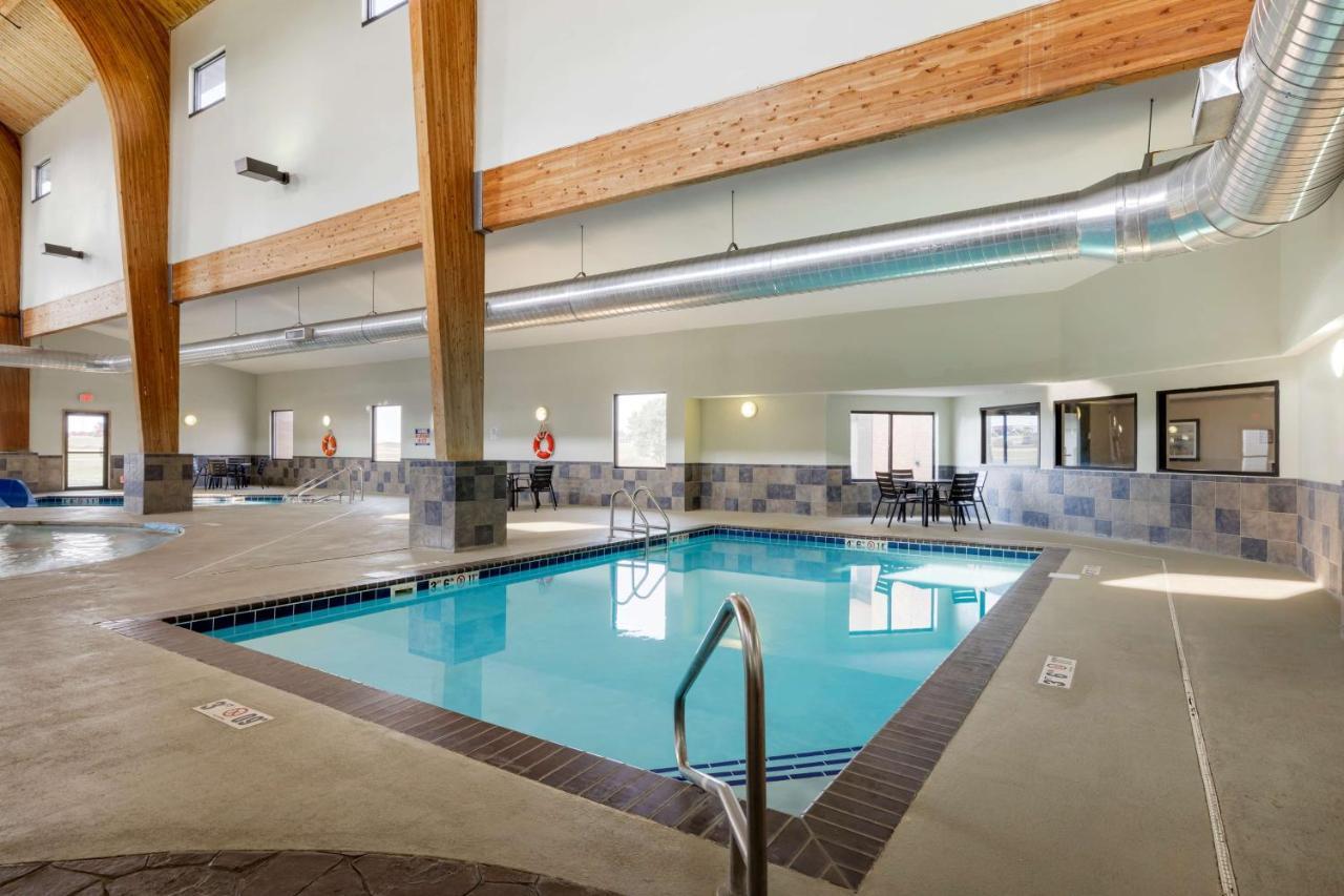 Best Western Watertown Inn & Suites Eksteriør bilde
