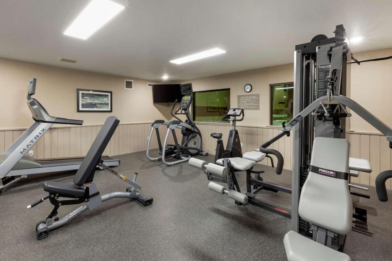 Best Western Watertown Inn & Suites Eksteriør bilde