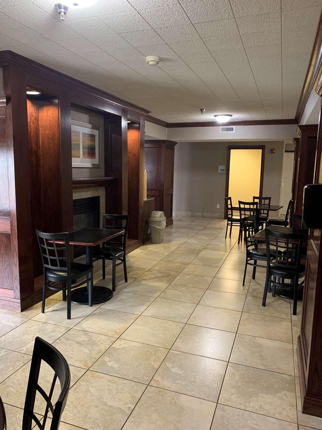 Best Western Watertown Inn & Suites Eksteriør bilde